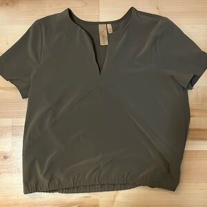 Great light weight Med Indyeva shirt